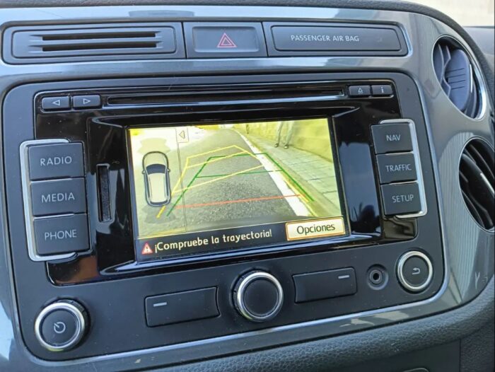 2014 Volkswagen Tiguan 2.0TDI BMT Cross 4×2 110 - Image 16