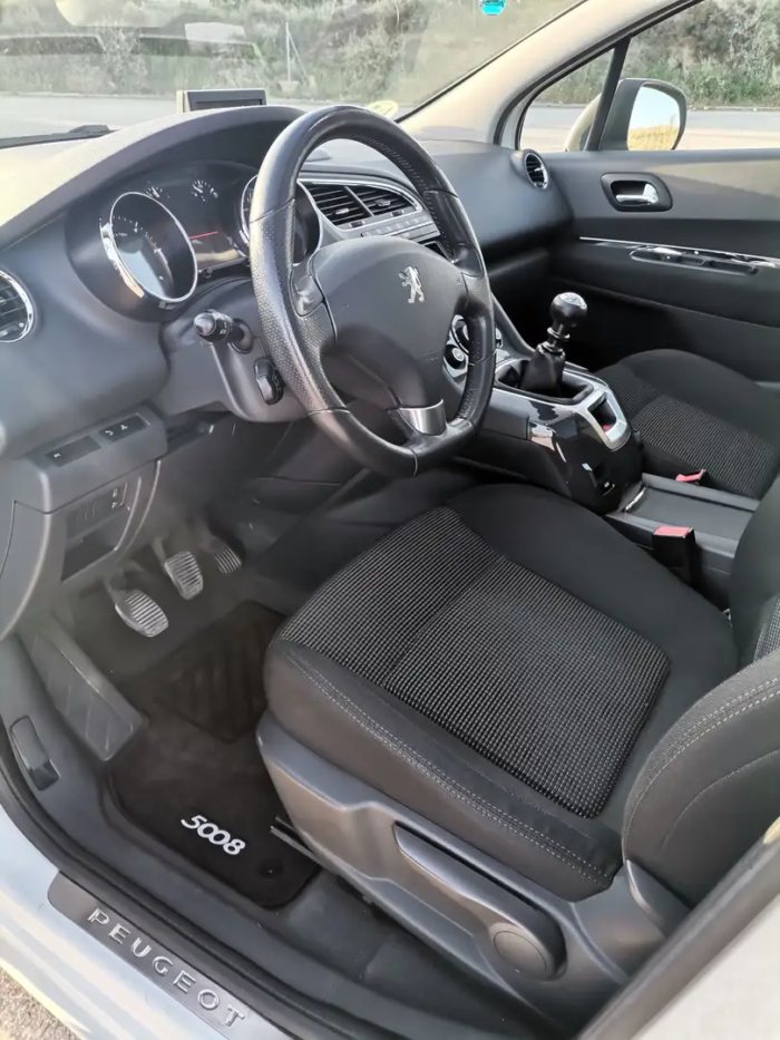 2010 Peugeot 5008 2.0HDI Sport Pack - Image 17