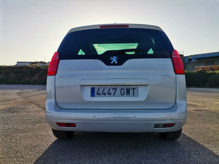 2010 Peugeot 5008 2.0HDI Sport Pack - Image 5