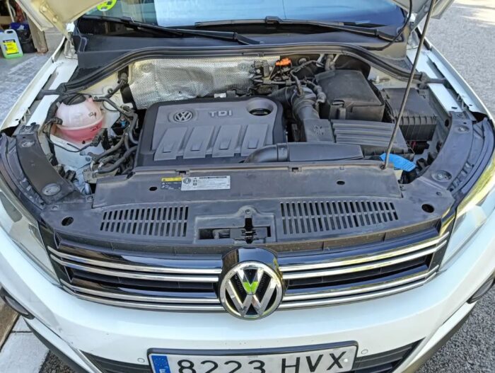 2014 Volkswagen Tiguan 2.0TDI BMT Cross 4×2 110 - Image 9