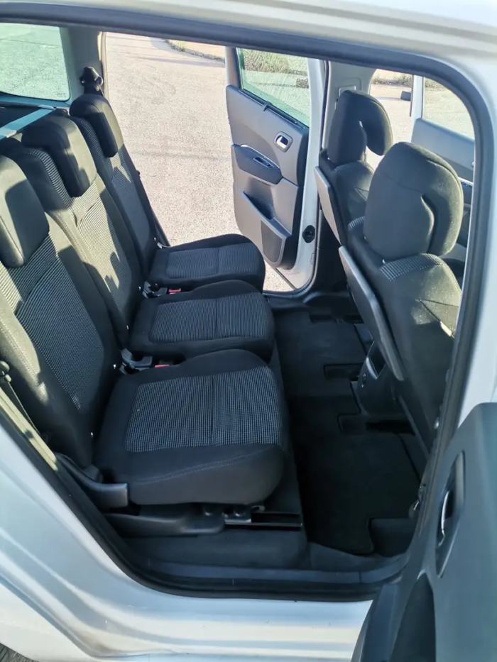 2010 Peugeot 5008 2.0HDI Sport Pack - Image 15