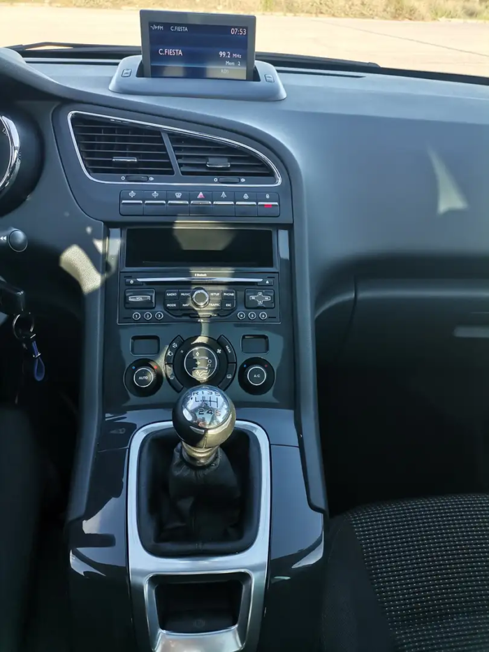 2010 Peugeot 5008 2.0HDI Sport Pack - Image 16