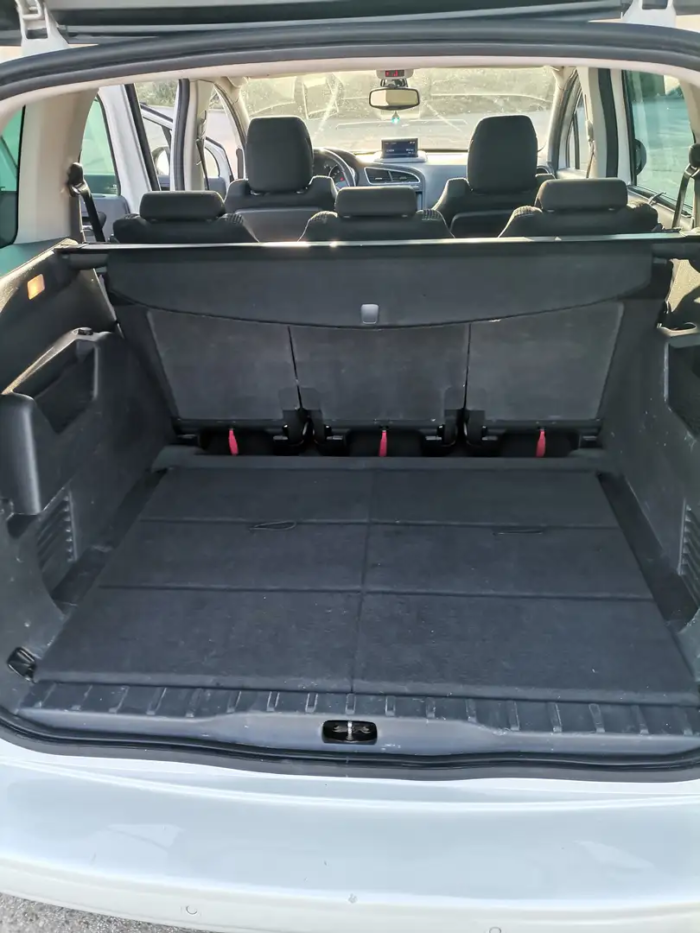2010 Peugeot 5008 2.0HDI Sport Pack - Image 8