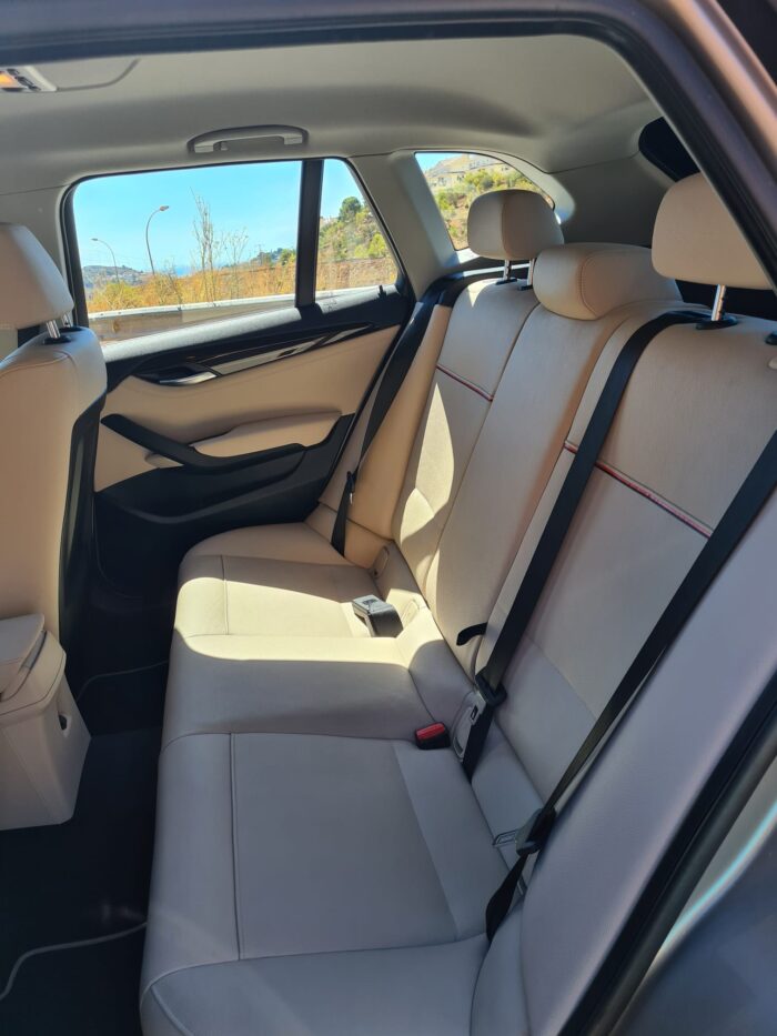 2013 BMW X1 xDrive 18dA - Image 19