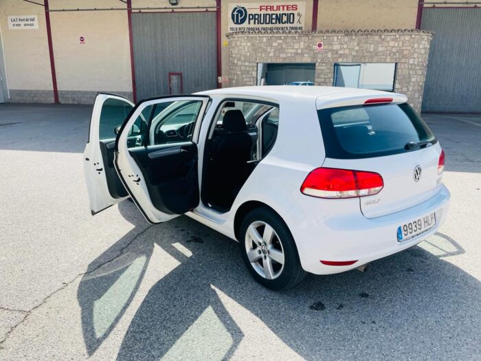 2012 Volkswagen Golf Variant 1.6 TDI - Image 11