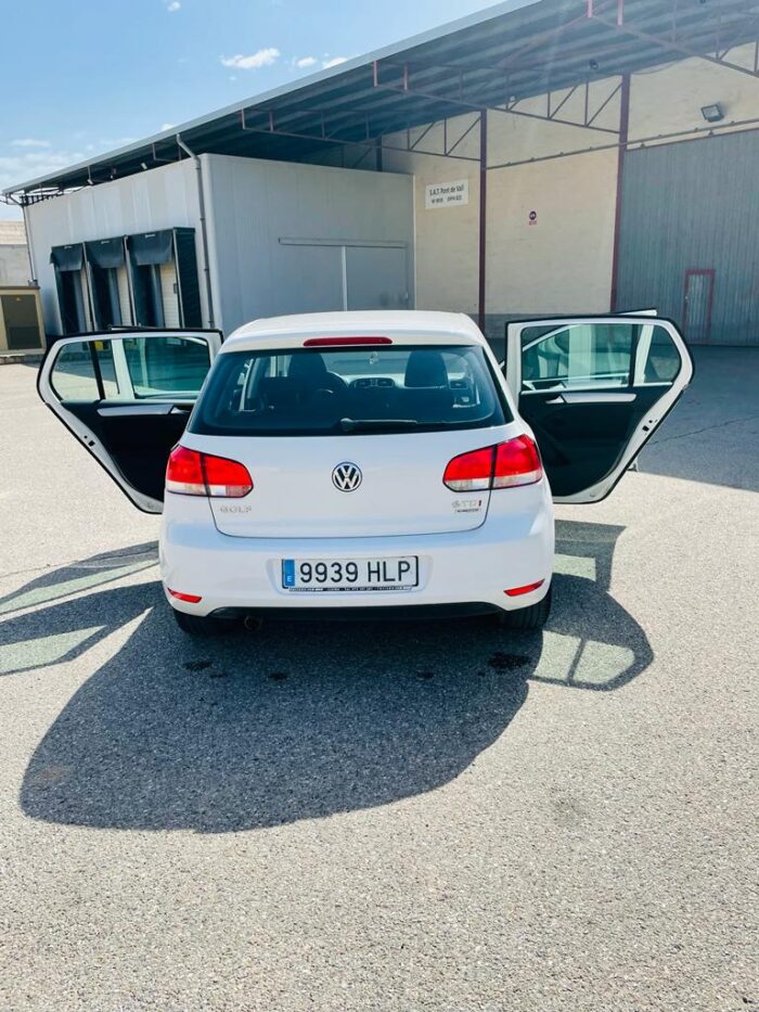 2012 Volkswagen Golf Variant 1.6 TDI - Image 10