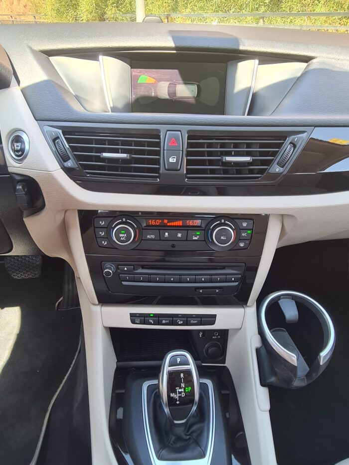 2013 BMW X1 xDrive 18dA - Image 18