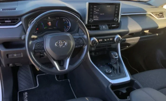 2021 Toyota Rav4 - Image 17