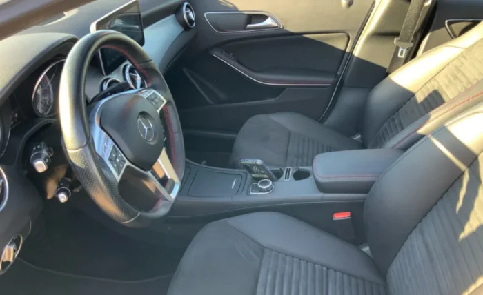 2014 Mercedes-Benz GLA 220 - Image 13