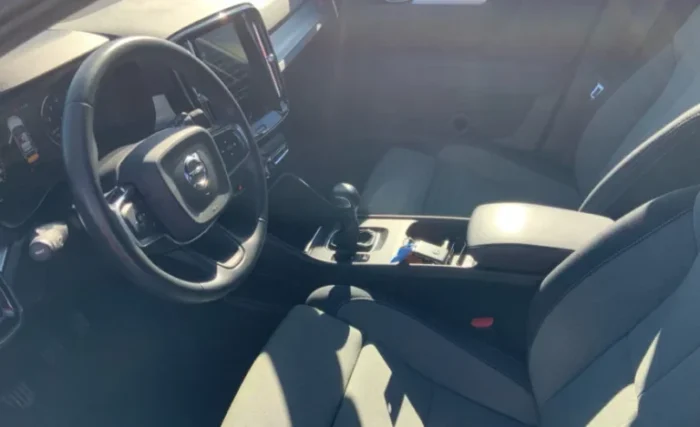 2020 Volvo XC40 - Image 12