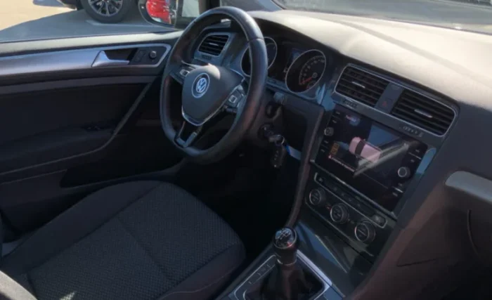 2020 Volkswagen Golf - Image 16