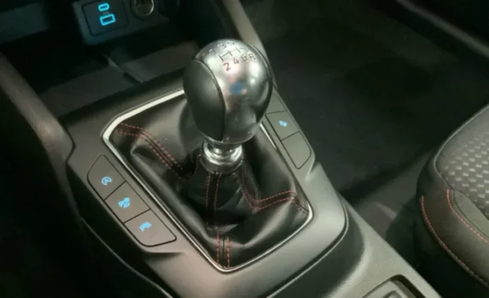 2022 Ford Focus - Image 16