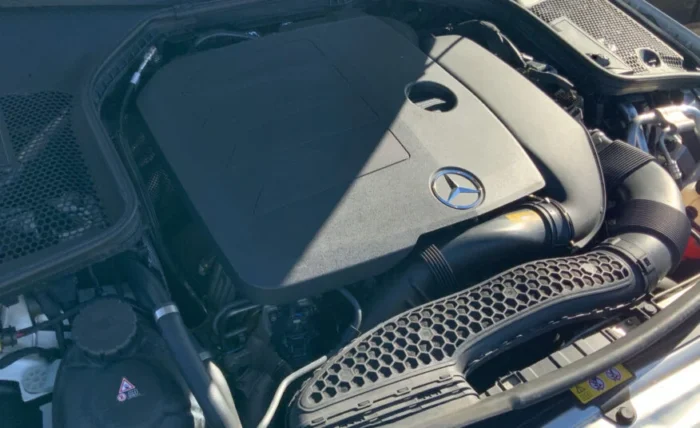 2019 Mercedes-Benz C200 - Image 16