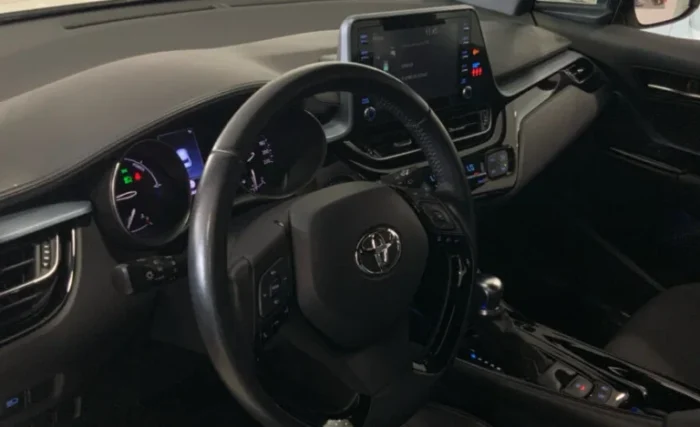 2021 Toyota C-HR - Image 18