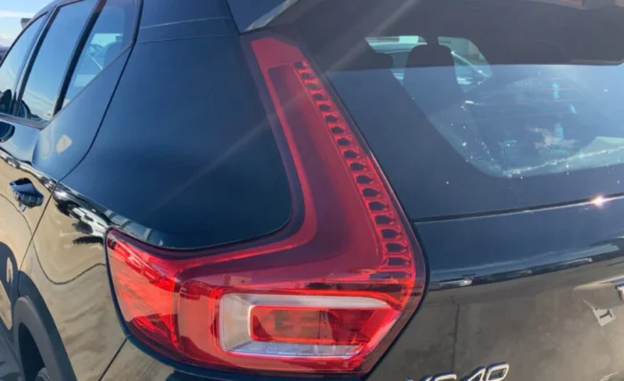2020 Volvo XC40 - Image 6