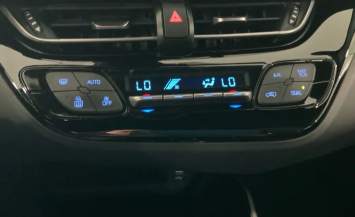 2021 Toyota C-HR - Image 19