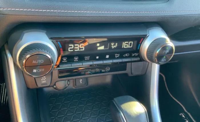 2021 Toyota Rav4 - Image 20