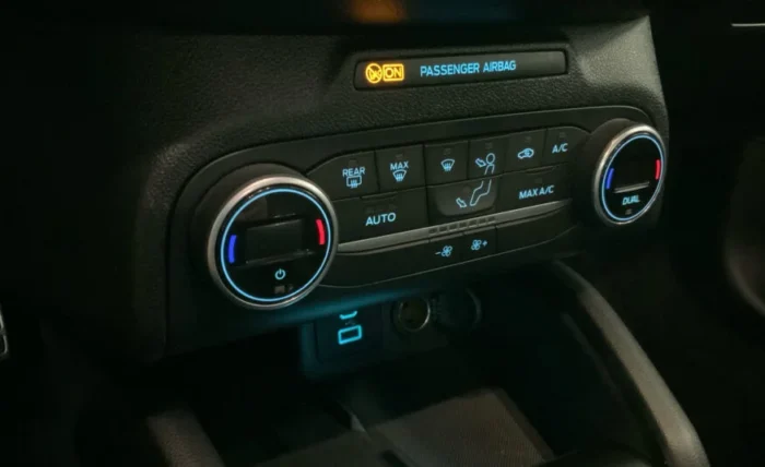 2022 Ford Focus - Image 19