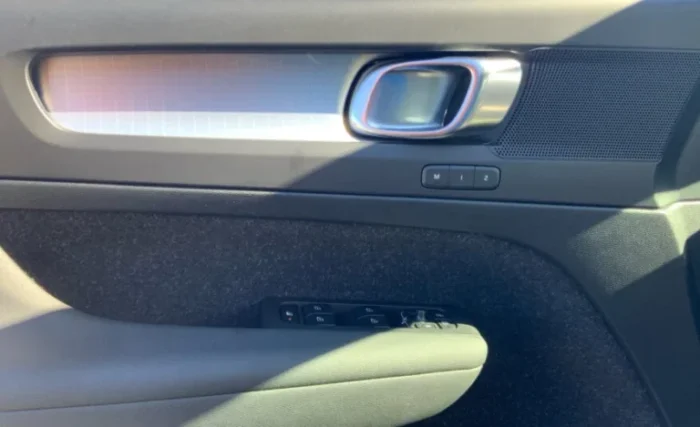 2020 Volvo XC40 - Image 20