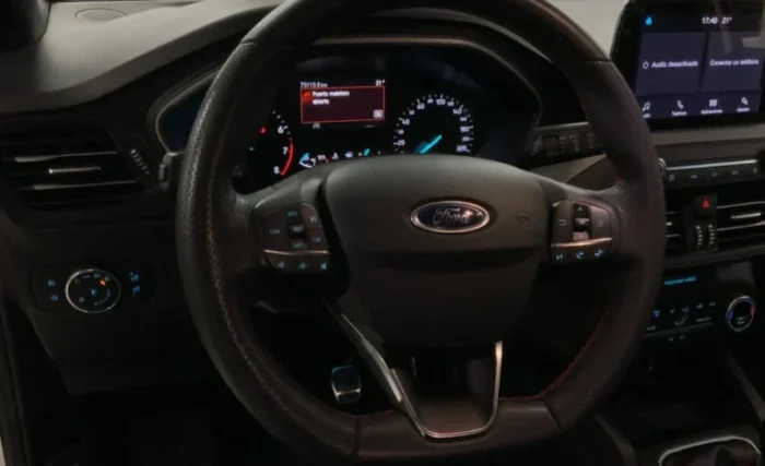 2022 Ford Focus - Image 22