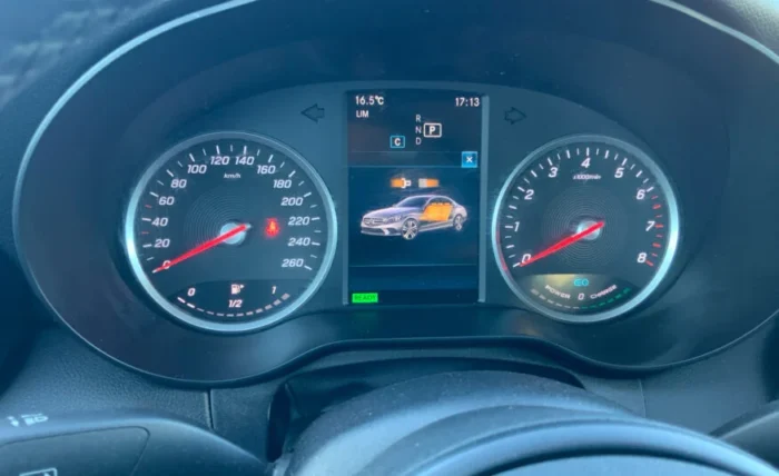 2019 Mercedes-Benz C200 - Image 27