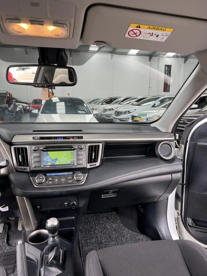2014 Toyota Rav4 2.0 D4D - Image 11