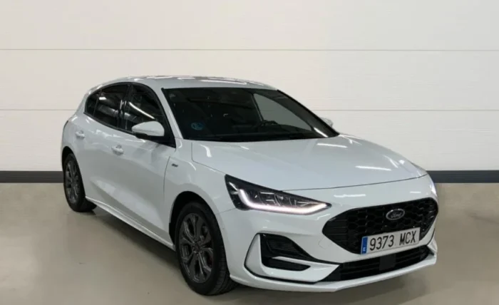 2022 Ford Focus - Image 5