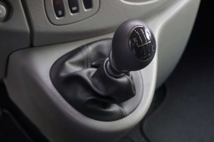 2008 Renault Trafic 2.0dCi - Image 9