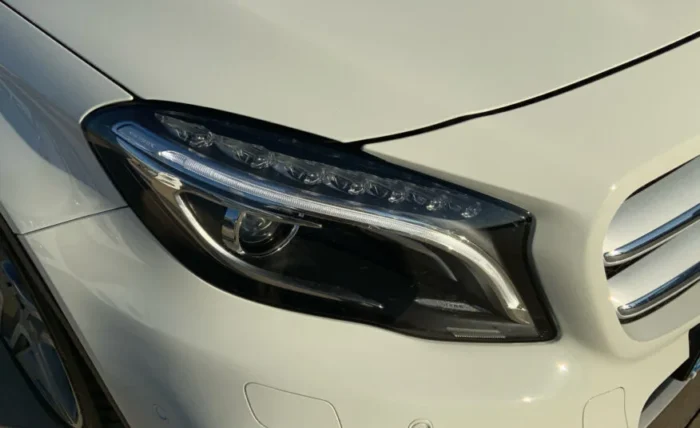 2014 Mercedes-Benz GLA 220 - Image 10
