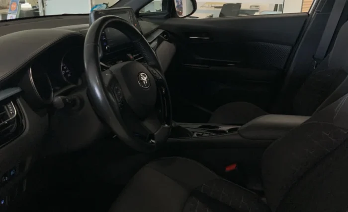 2021 Toyota C-HR - Image 14