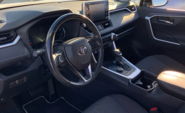 2021 Toyota Rav4 - Image 18
